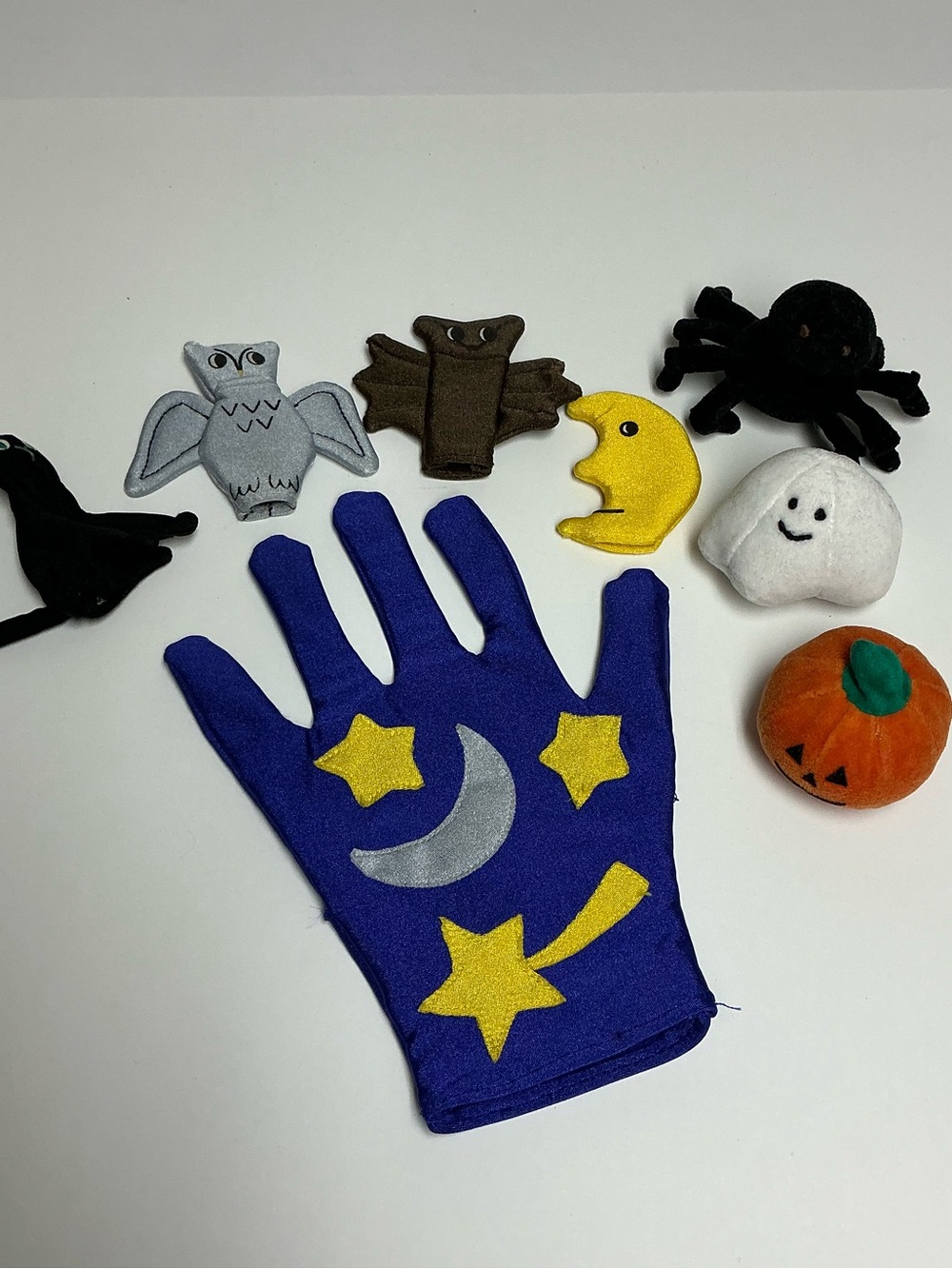 Manhattan Toy Halloween Finger Puppets Pumpkin Ghost Spider Glove Owl Moon Bat